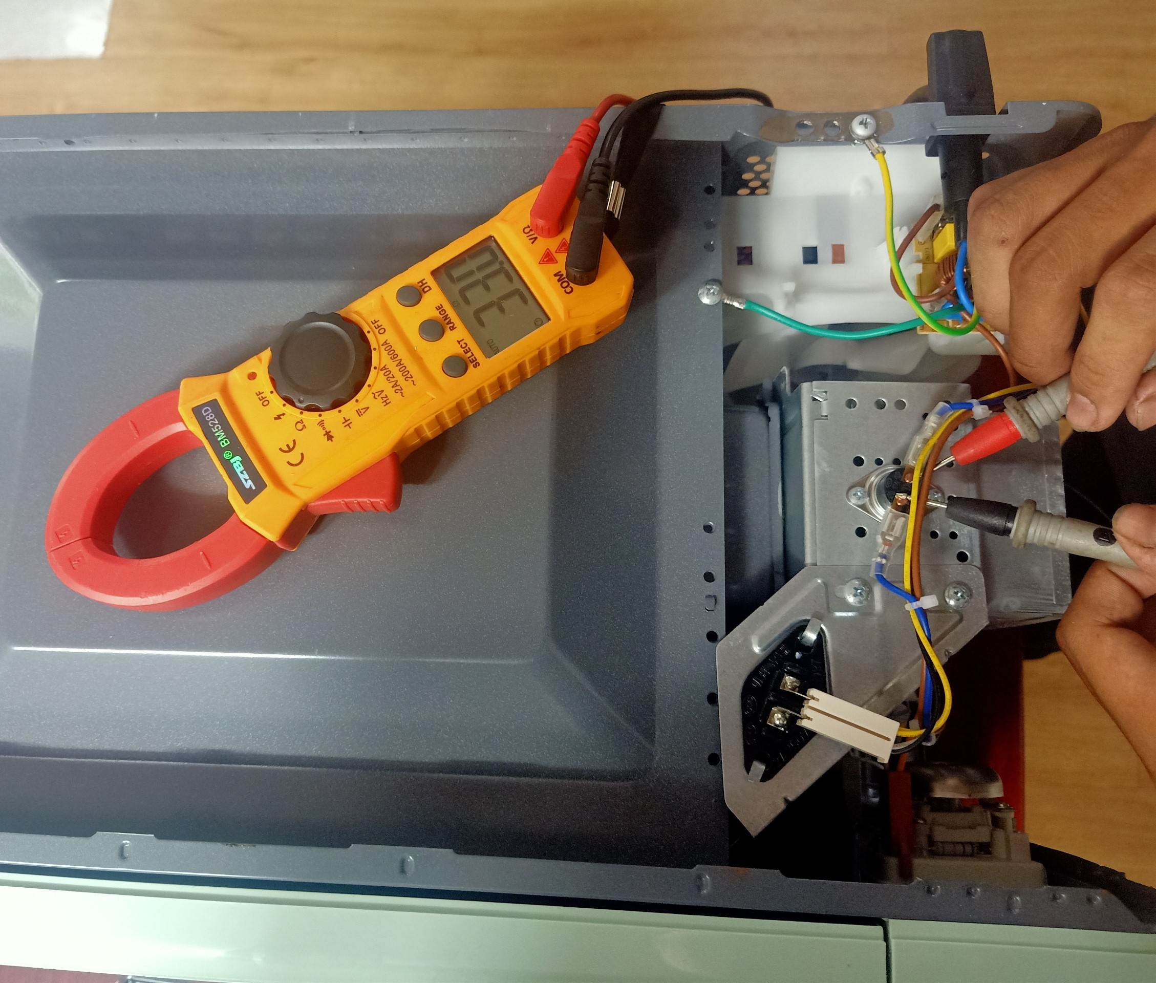 Hướng Dẫn Kiểm Tra Và Sửa Lò Vi Sóng Công Nghiệp Từ Thợ Giỏi