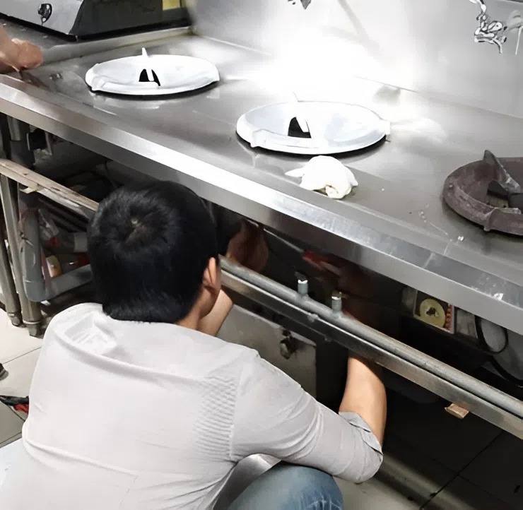Kinh Nghiệm Sửa Bếp Gas Công Nghiệp An Toàn & Hiệu Quả Tại TPHCM